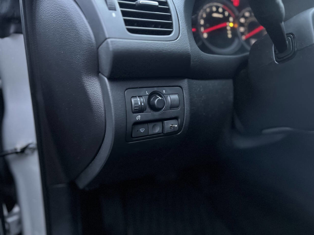 Used 2005 Subaru Outback 2.5i image 16