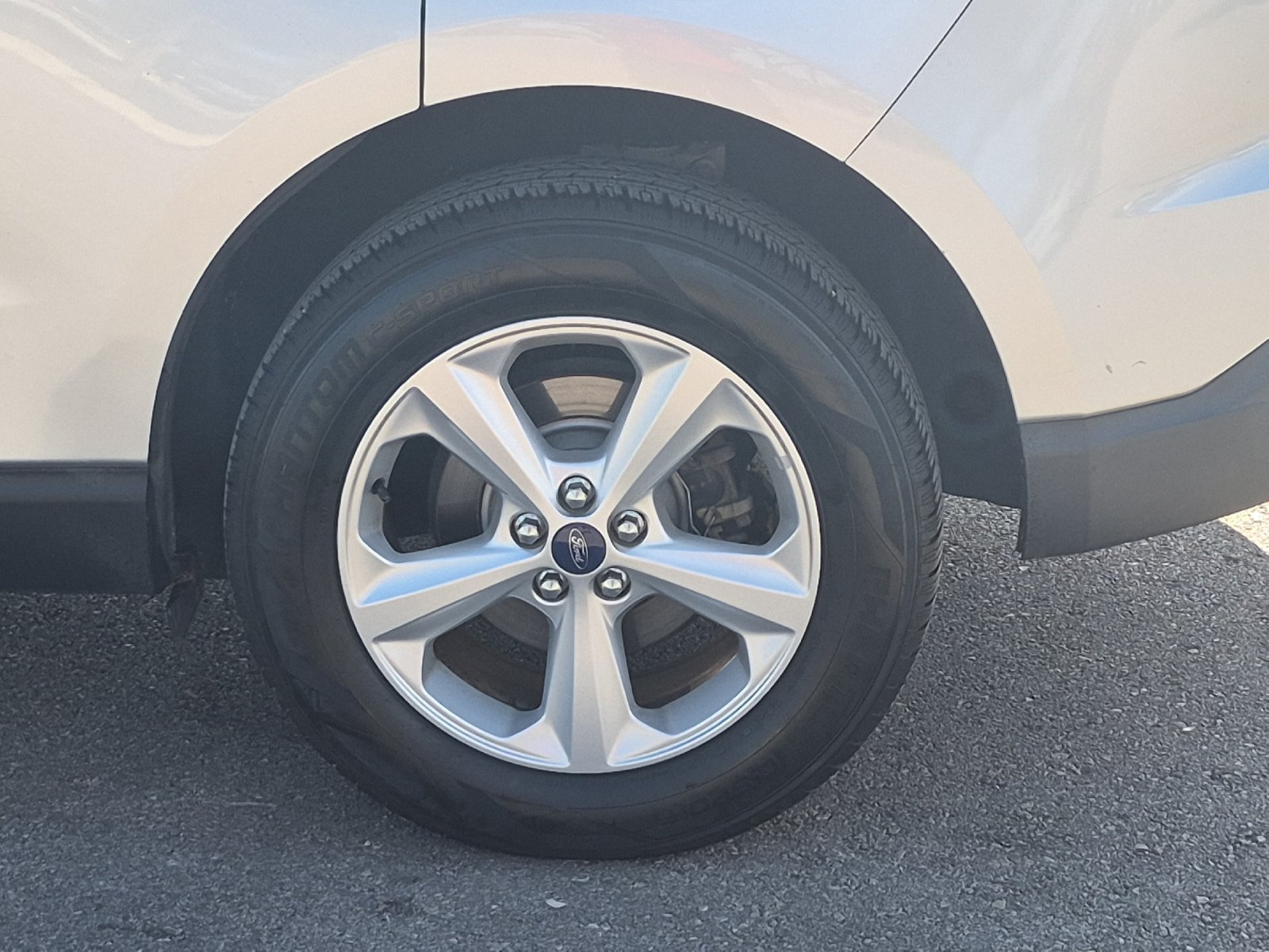 Used 2017 Ford Edge SE FWD image 23