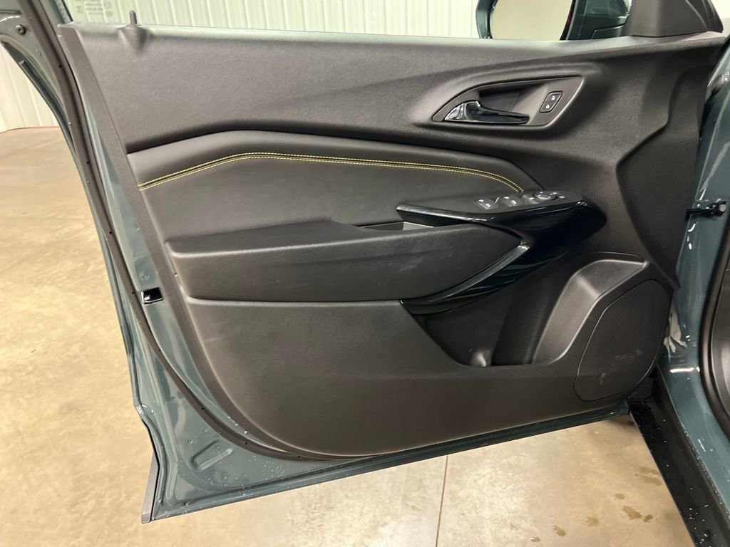 New 2026 Chevrolet Trax LT w/ Driver Confidence Package image 14