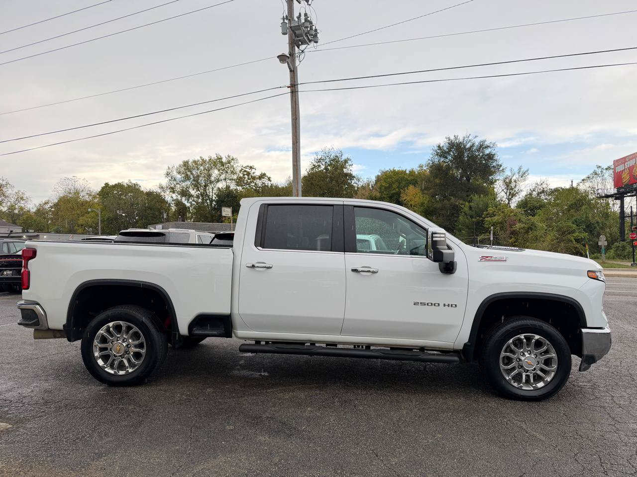 Used 2024 Chevrolet Silverado 2500 LTZ w/ LTZ Plus Package AWD/4WD image 6