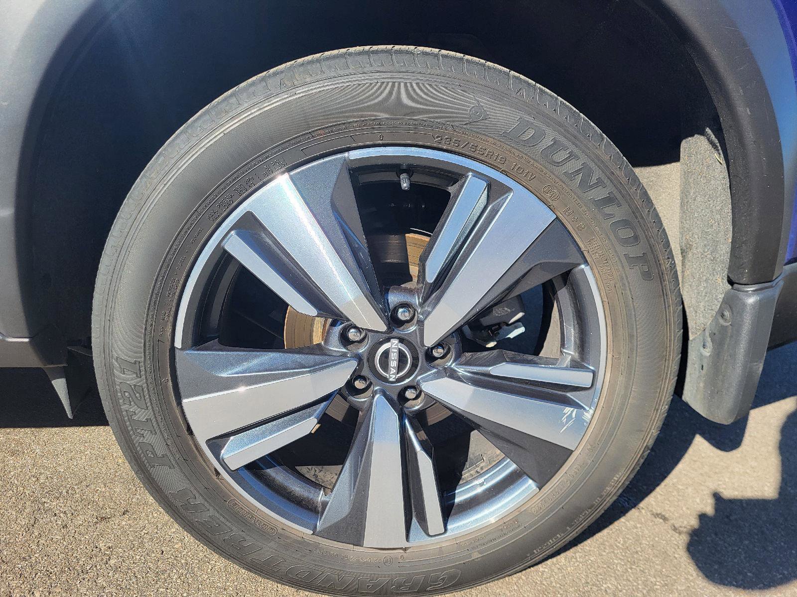 Used 2023 Nissan Rogue SL w/ SL Premium Package image 16