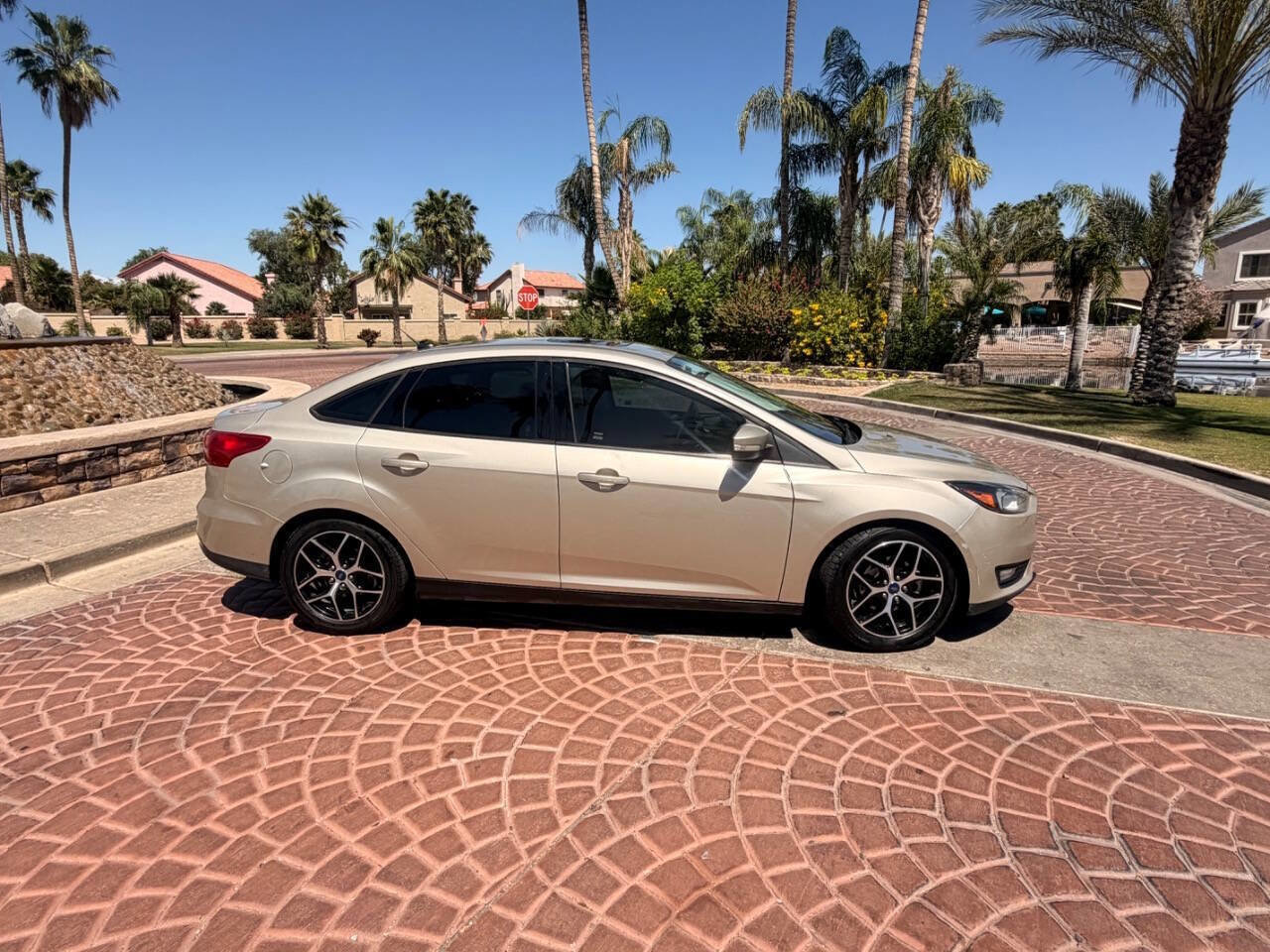 Used 2018 Ford Focus SEL FWD image 16
