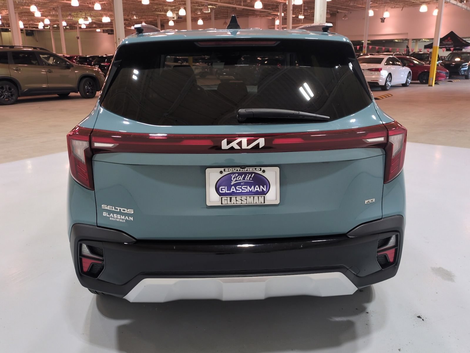 Certified 2025 Kia Seltos EX w/ EX Sunroof Package AWD/4WD image 4