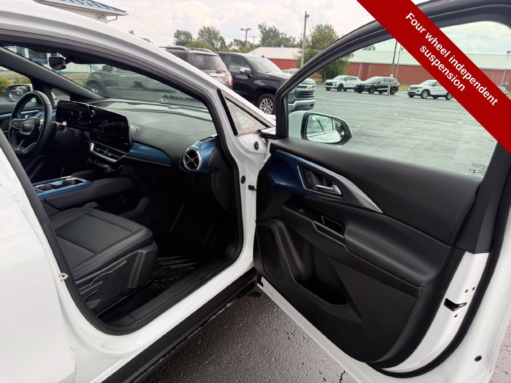 Used 2024 Chevrolet Equinox EV LT w/ LPO, All-Weather Mat Package FWD image 43