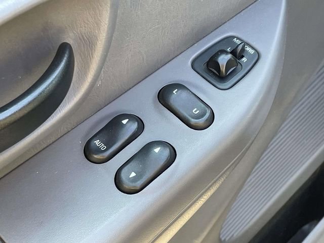 Used 2002 Ford F150 XLT image 13