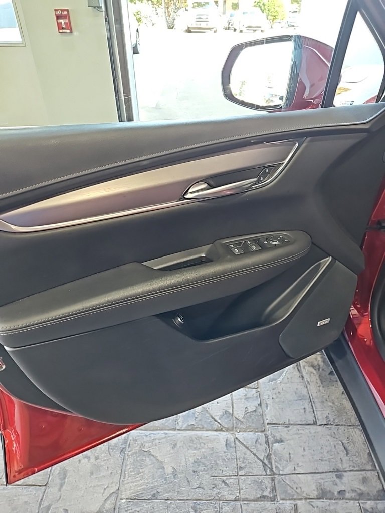 Used 2023 Cadillac XT5 Luxury image 27
