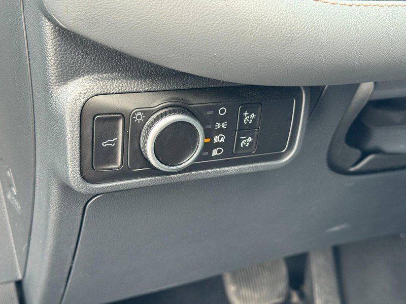 Used 2025 Ford Explorer Active image 17