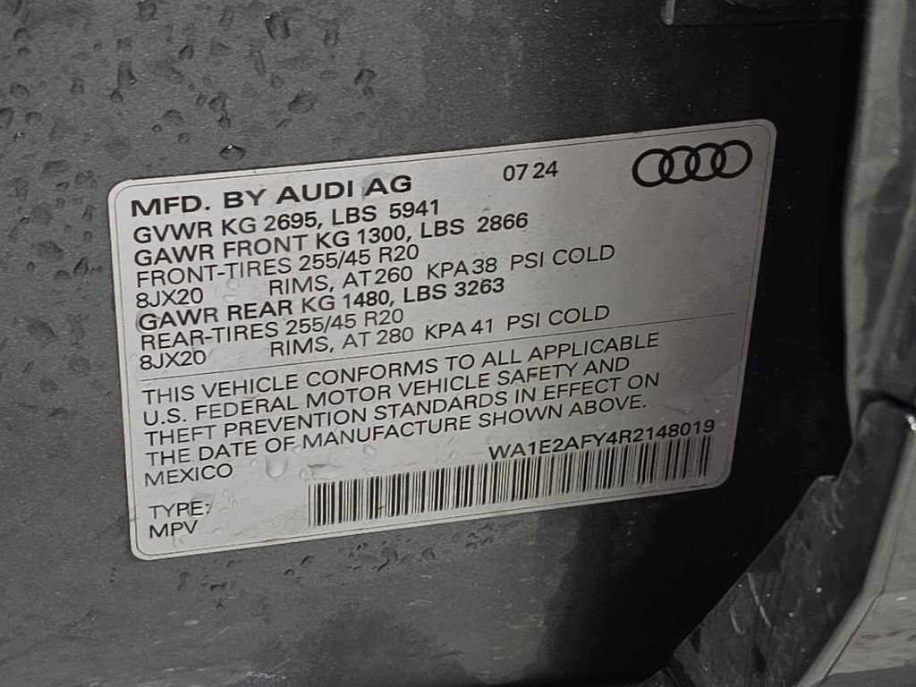 Used 2024 Audi Q5 e Premium Plus AWD/4WD image 32