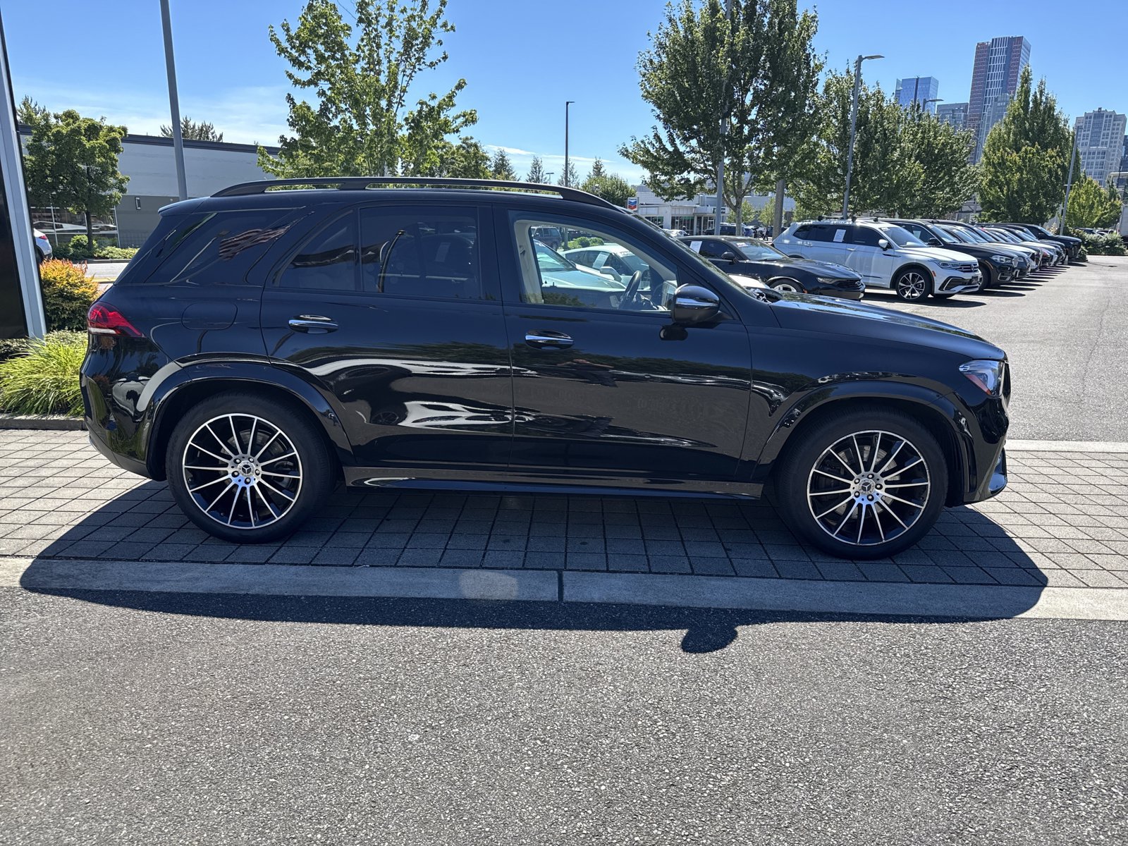 Certified 2020 Mercedes-Benz GLE 450 4MATIC image 4