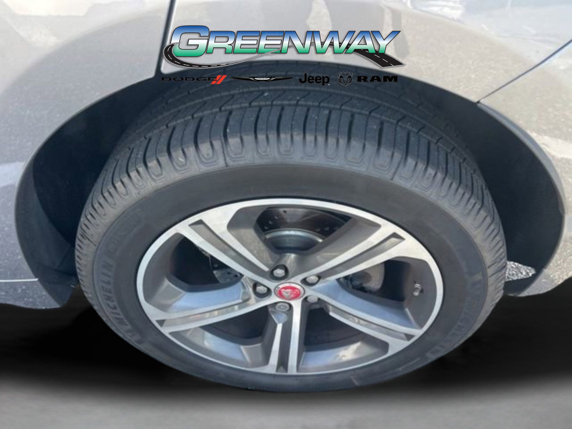 Used 2020 Jaguar F-PACE R-Sport image 31