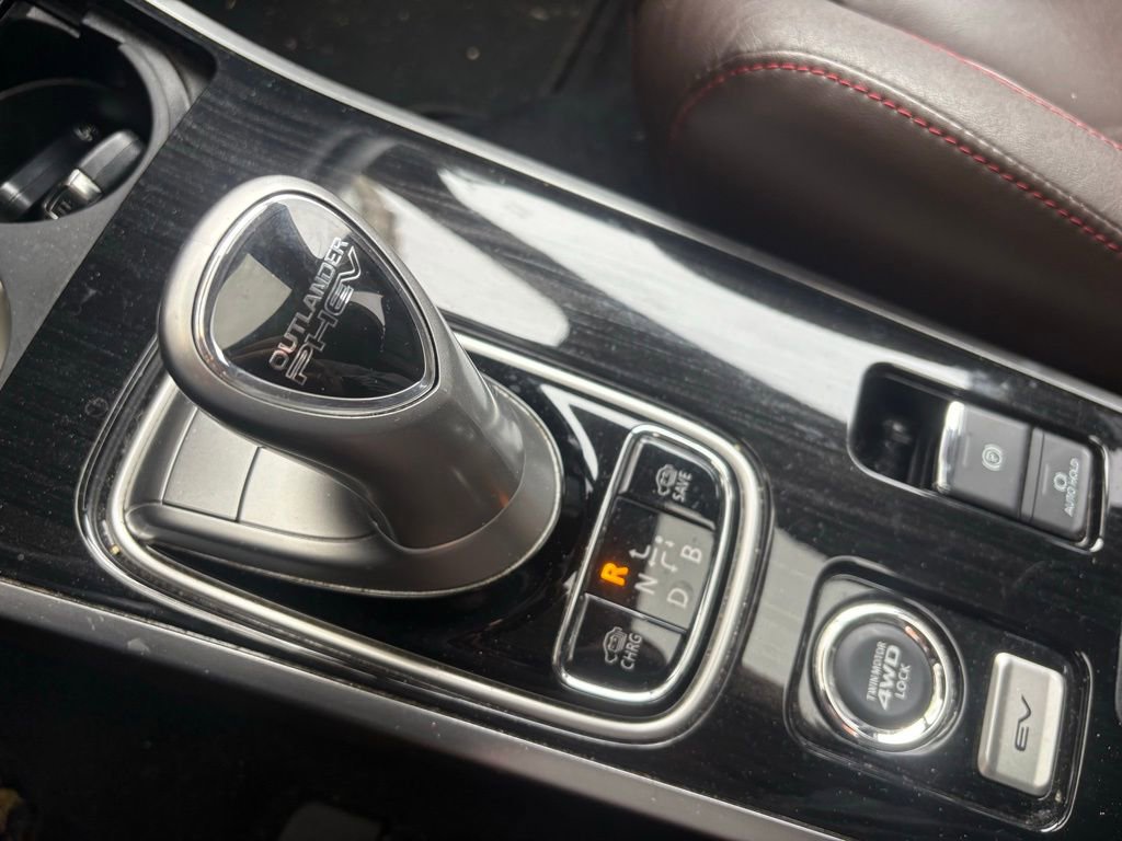 Used 2018 Mitsubishi Outlander GT image 18