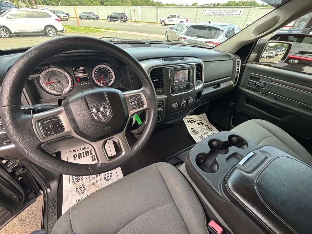 Used 2021 RAM 1500 Classic SLT image 9