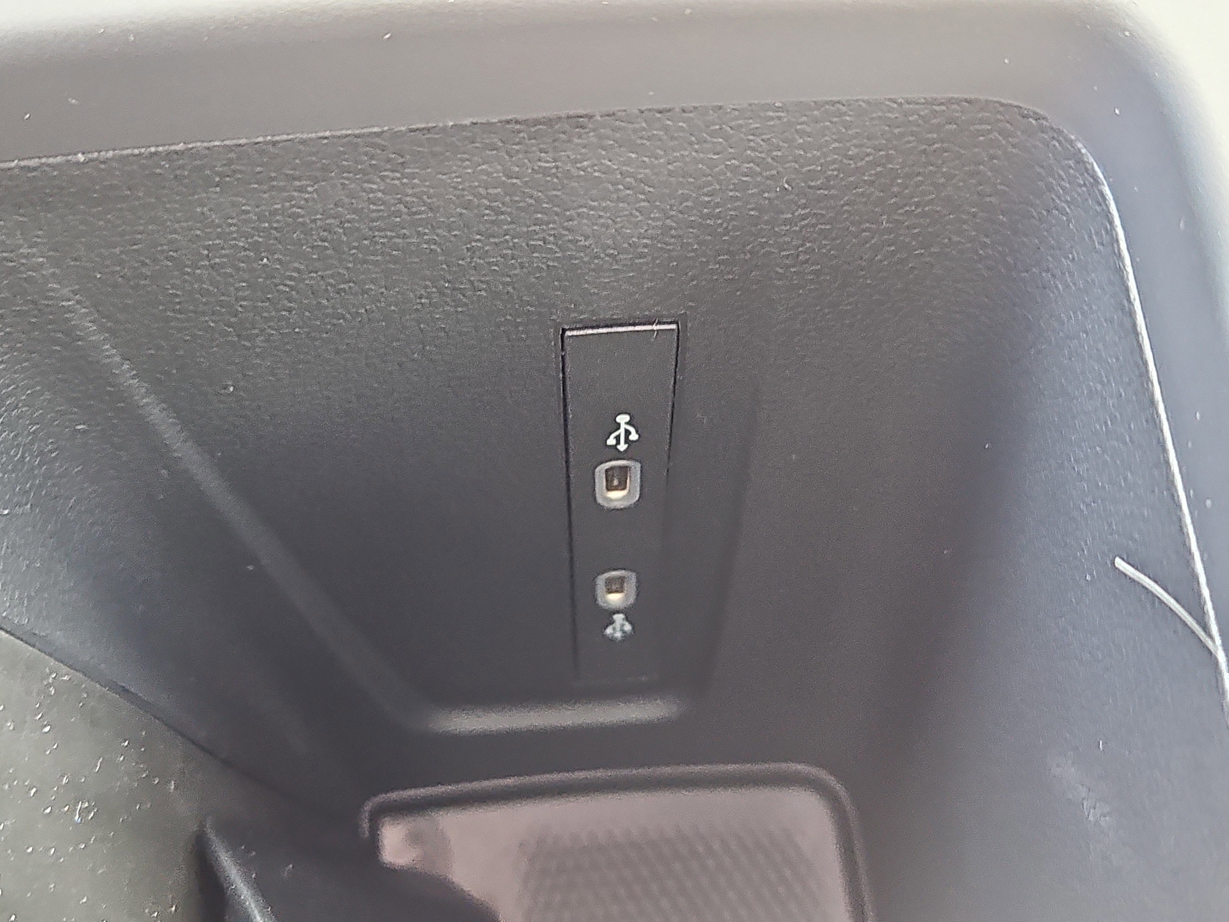 New 2026 Volkswagen Tiguan SE image 10