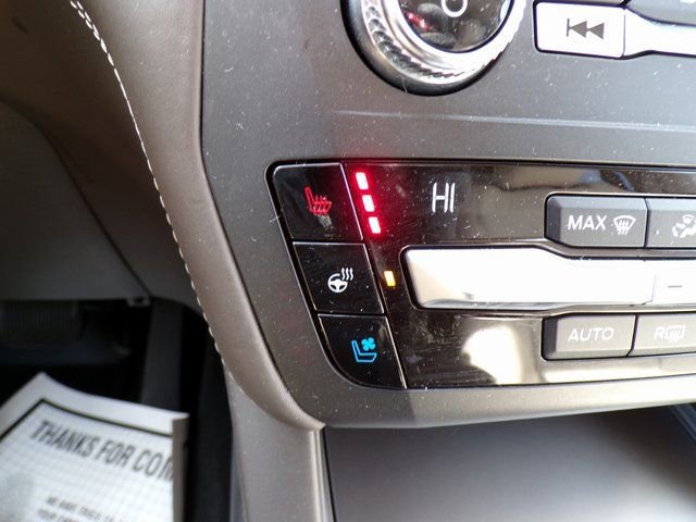 Used 2020 Ford Explorer Platinum w/ Premium Technology Package image 32