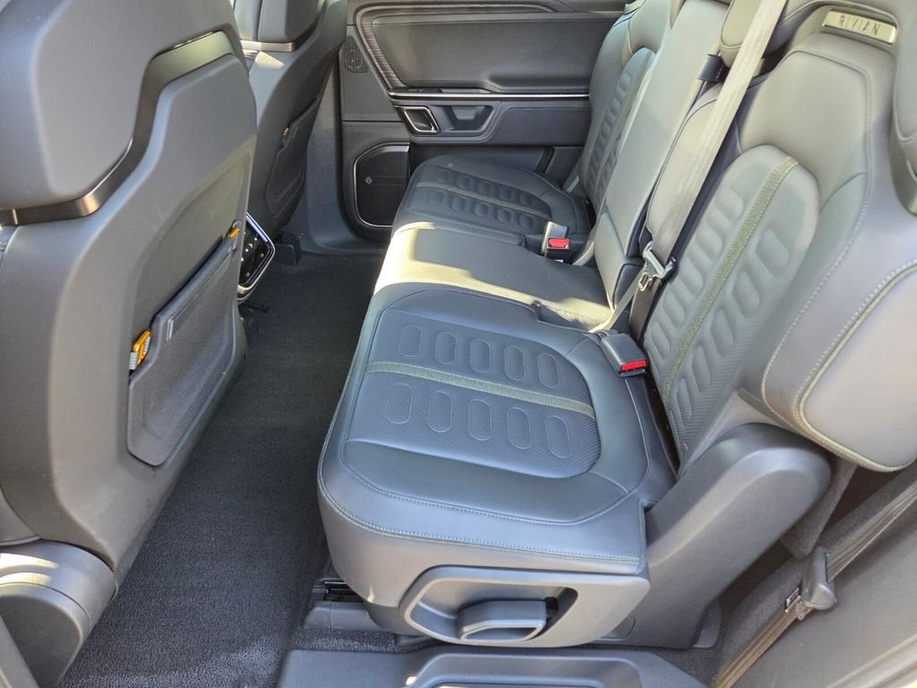 Used 2024 Rivian R1S Adventure AWD/4WD image 15