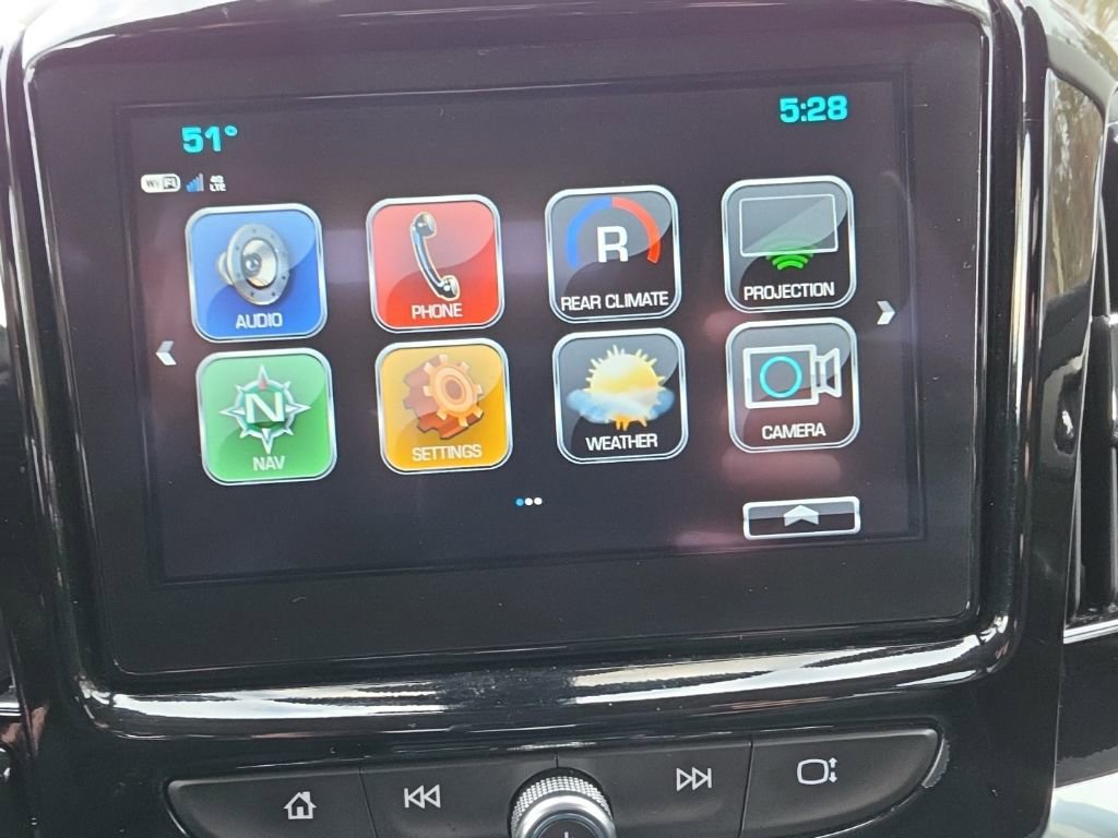 Used 2018 Chevrolet Traverse LT image 13