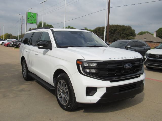 Used 2025 Ford Expedition Active image 4