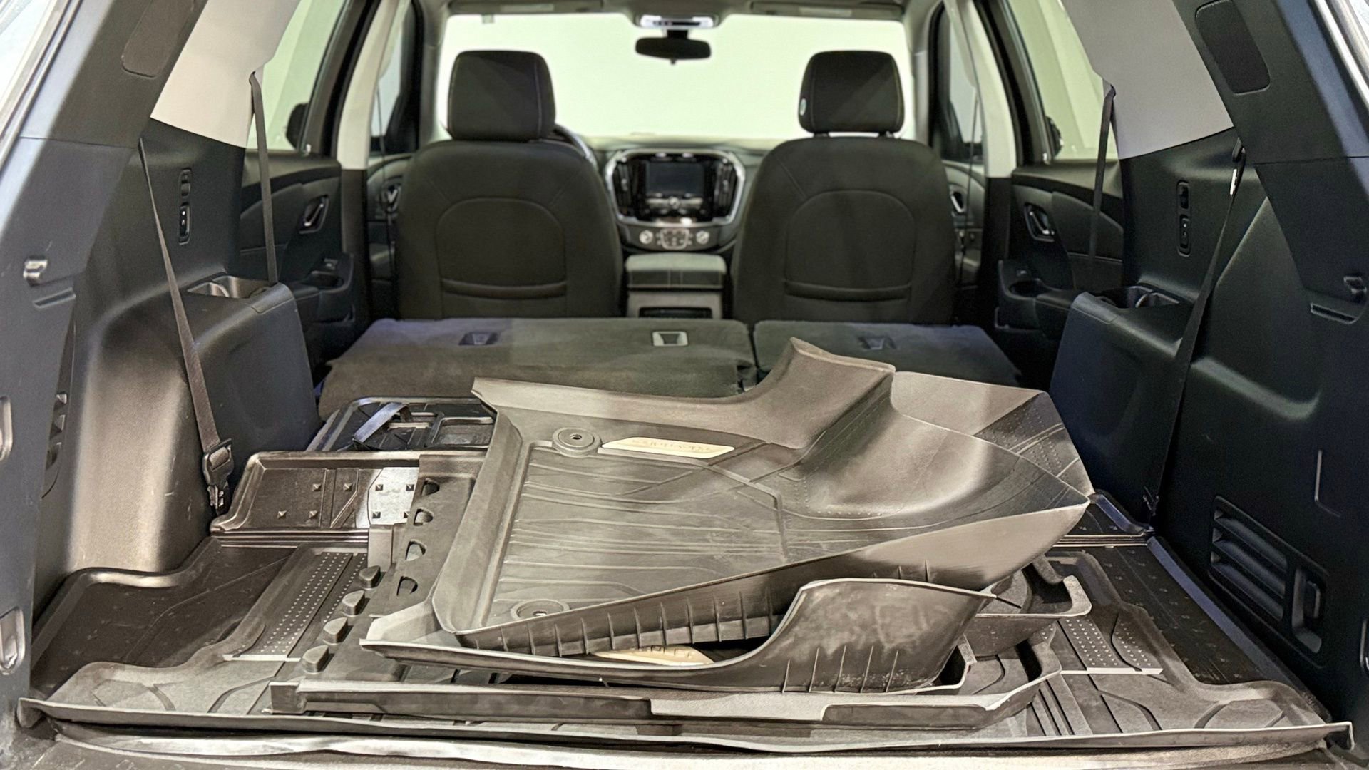 Used 2020 Chevrolet Traverse LT image 33