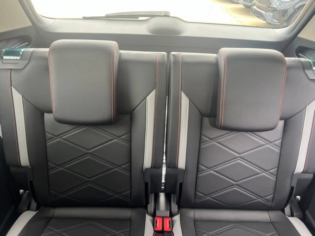 New 2026 Volkswagen Atlas Peak Edition AWD/4WD image 9