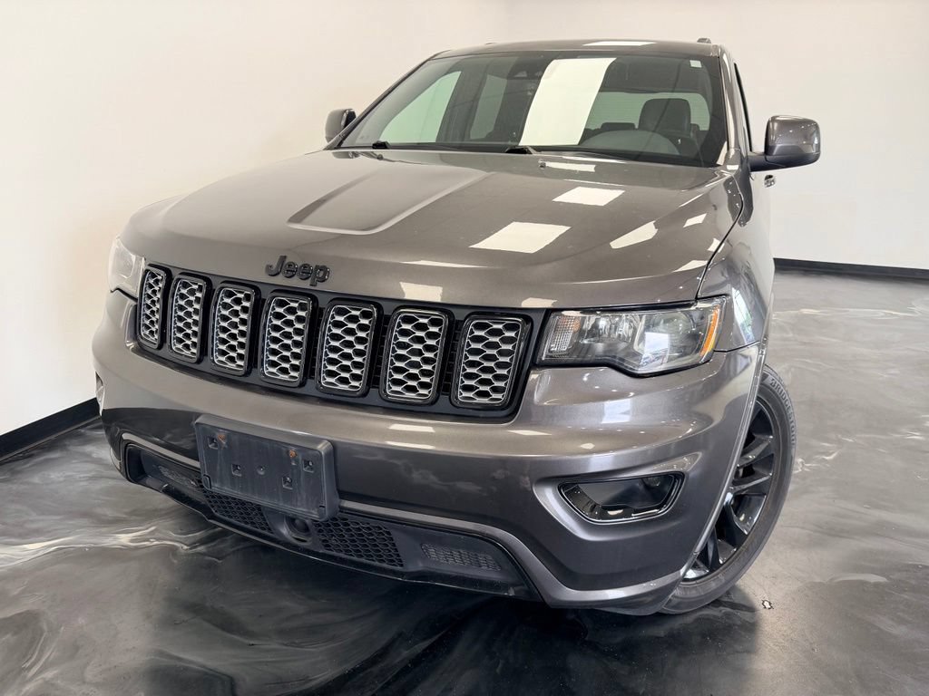 Used 2021 Jeep Grand Cherokee Altitude AWD/4WD image 19