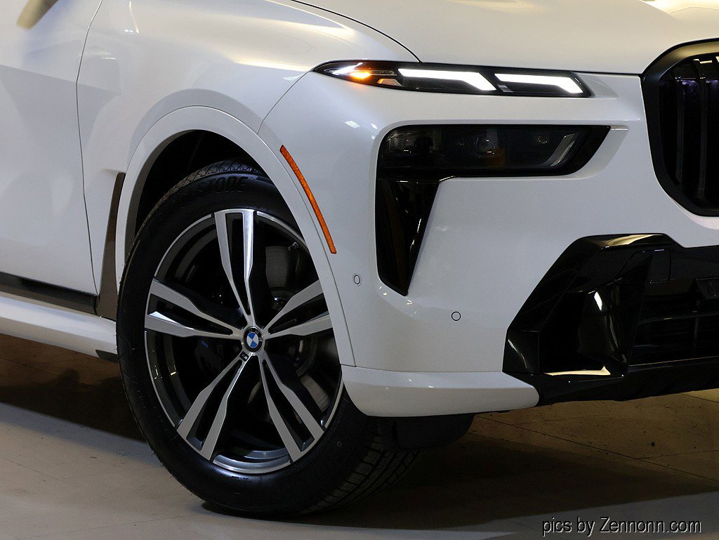 Used 2026 BMW X7 xDrive40i image 3