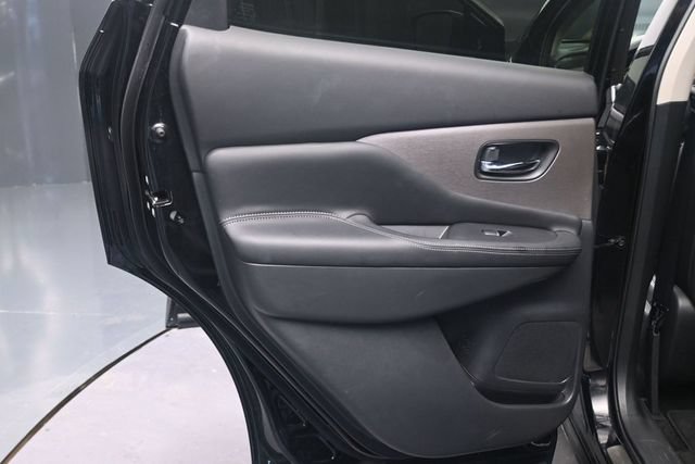 Used 2023 Nissan Murano SL w/ SL Moonroof Package FWD image 16