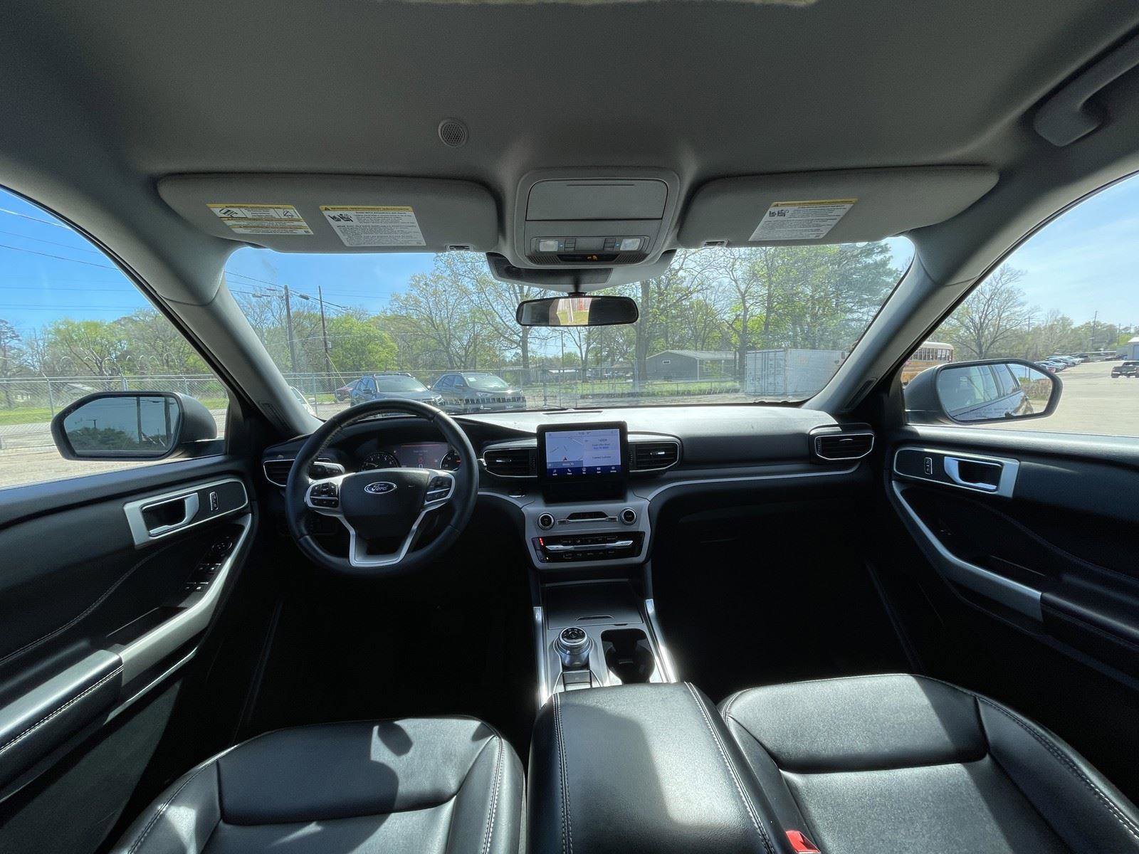 Used 2023 Ford Explorer XLT w/ Equipment Group 202A image 13