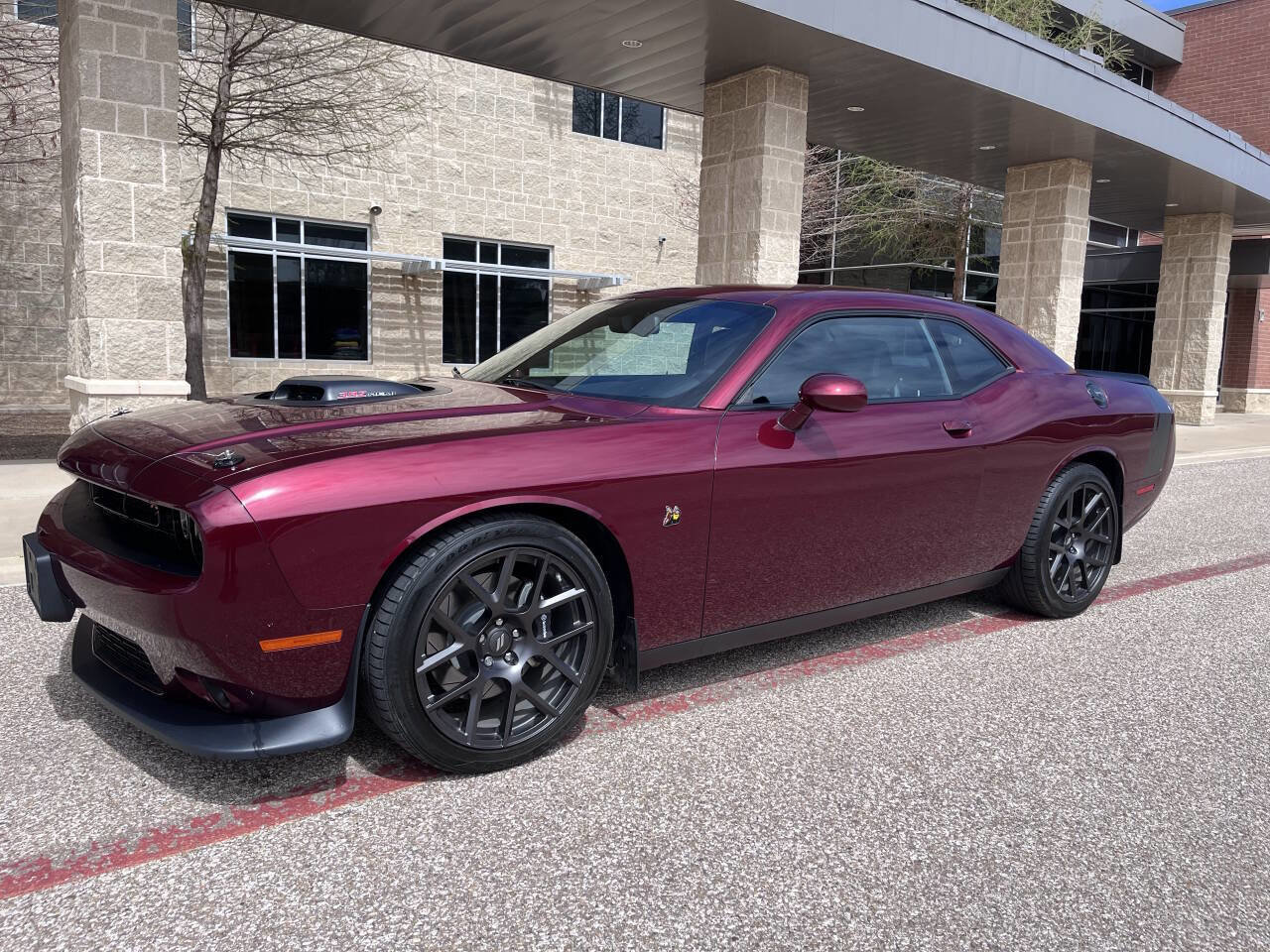 Used 2017 Dodge Challenger R/T Scat Pack RWD image 1