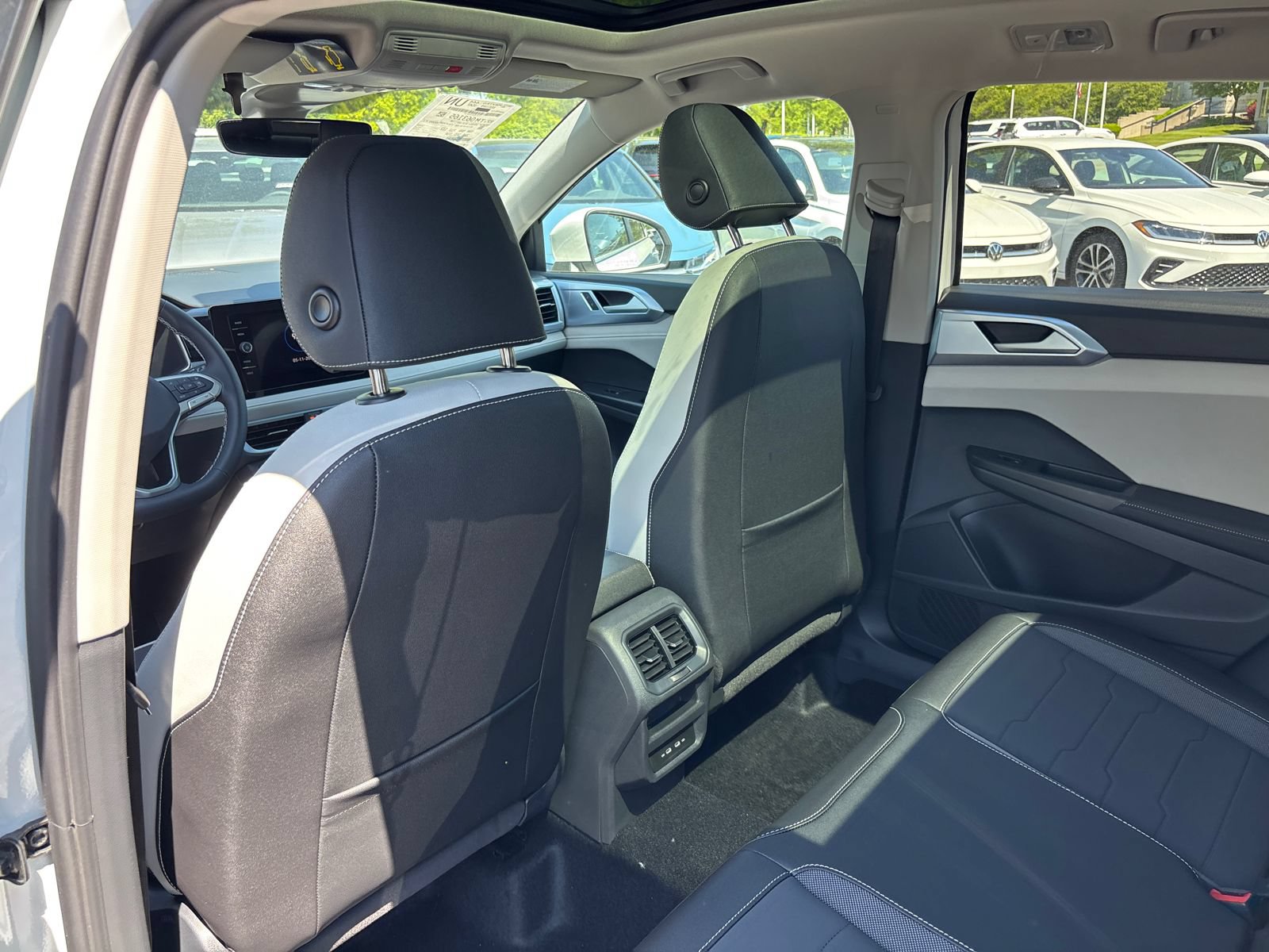 New 2026 Volkswagen Taos SE AWD/4WD image 27