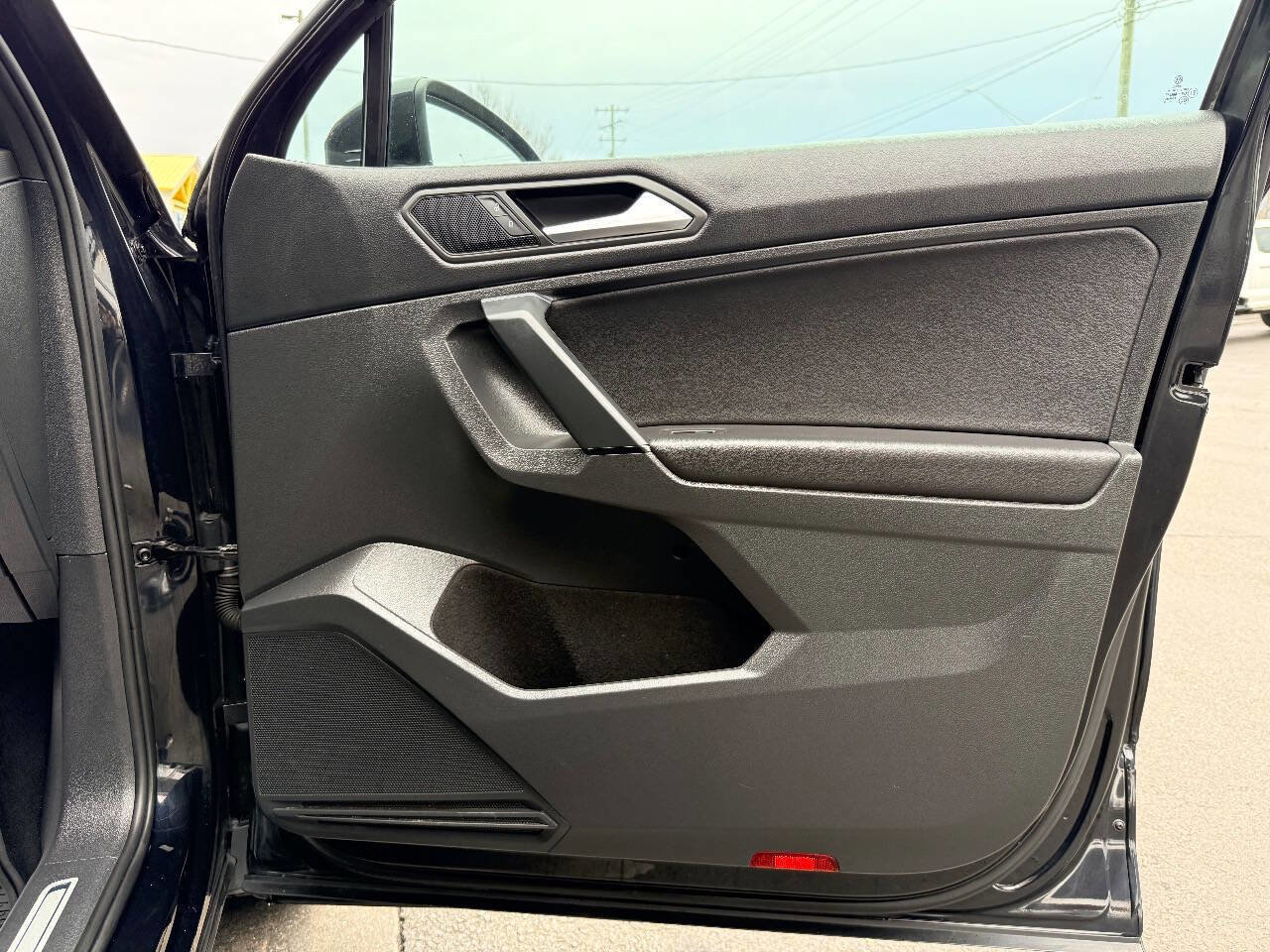 Used 2019 Volkswagen Tiguan SEL Premium R-Line image 36