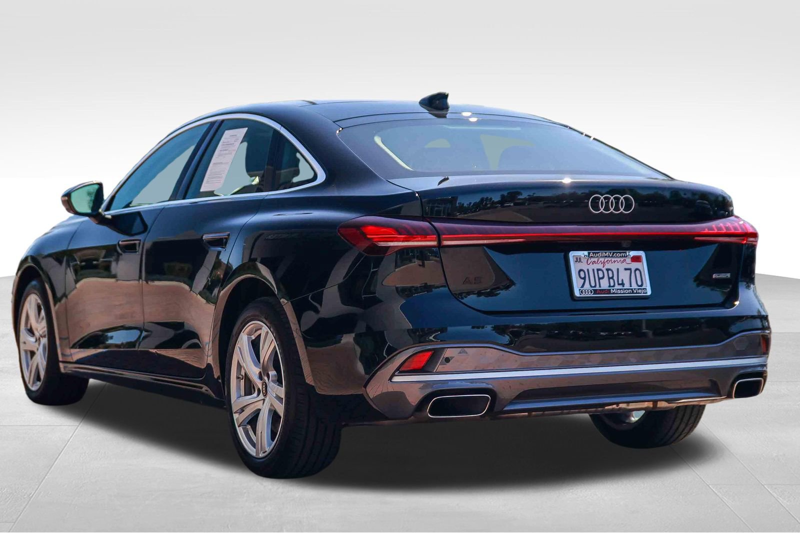 Used 2025 Audi A5 2.0T Premium w/ Convenience Package image 5