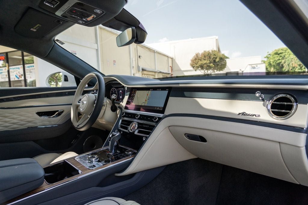 Used 2023 Bentley Flying Spur Azure AWD/4WD image 30