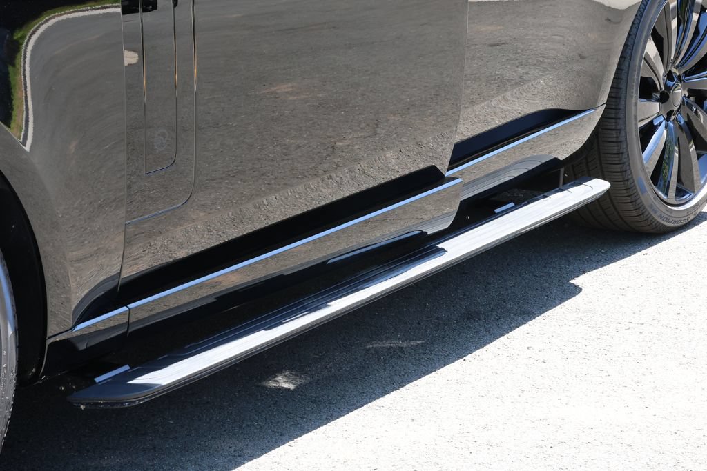 New 2026 Land Rover Range Rover Long Wheel Base SV AWD/4WD image 8