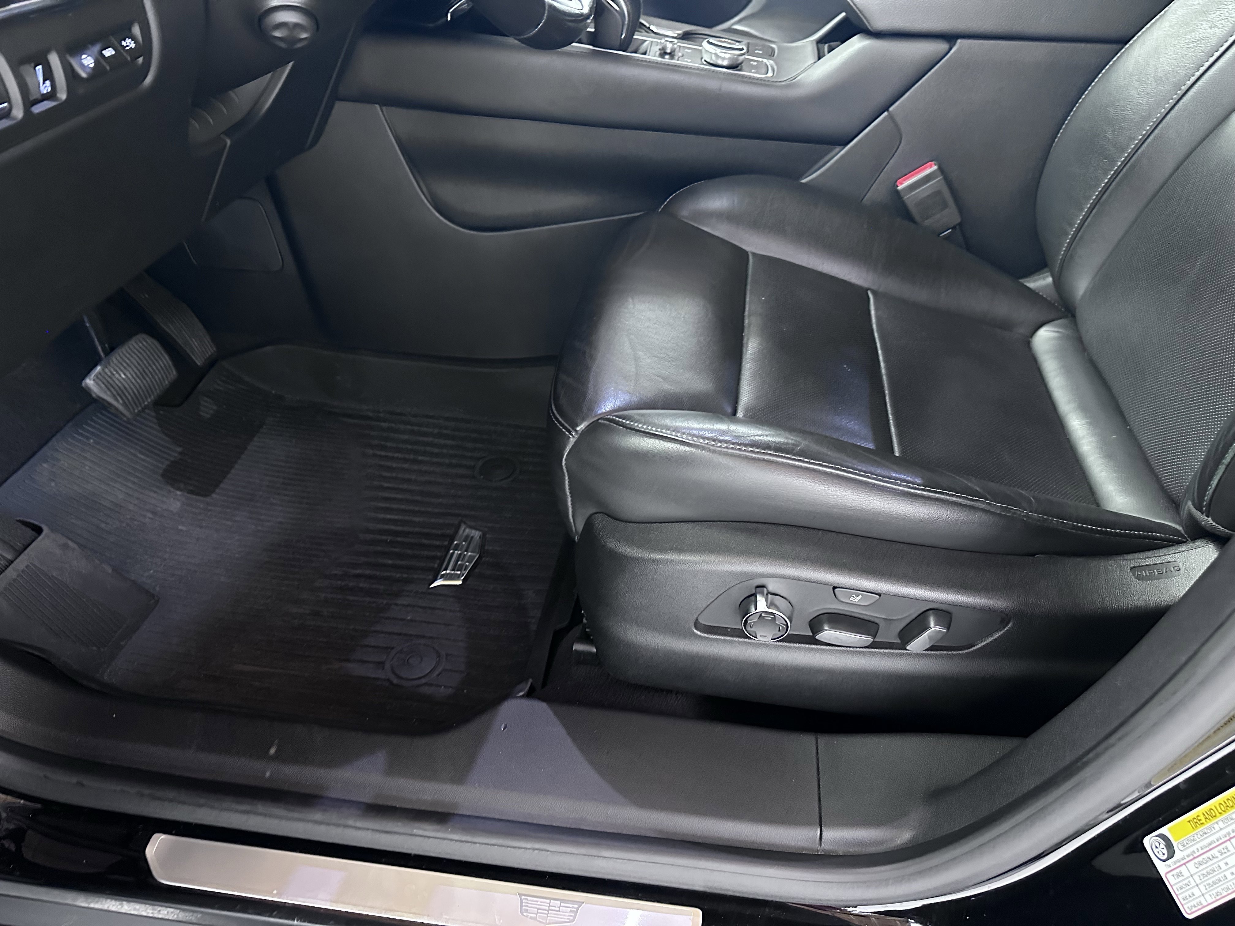 Used 2019 Cadillac XT4 Premium Luxury image 42