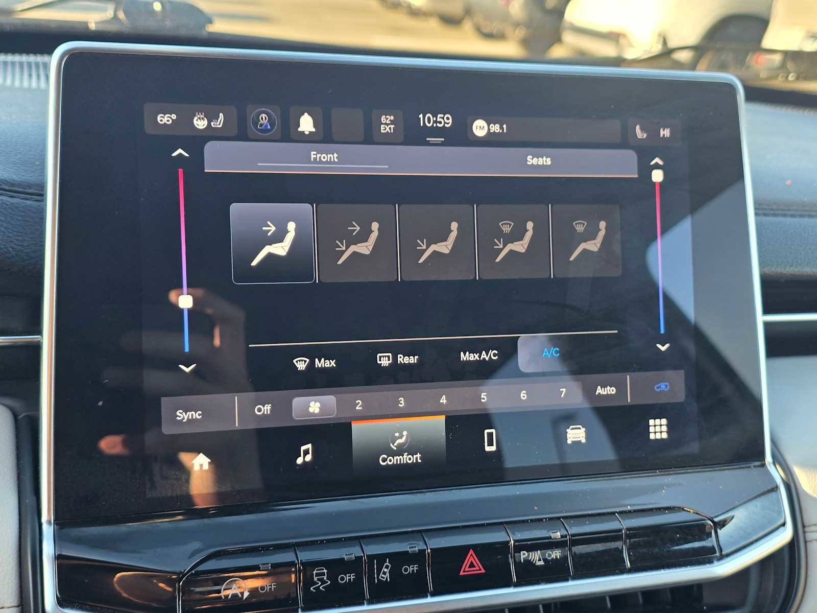 Used 2023 Jeep Compass Limited image 31