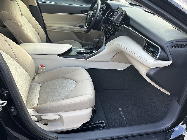 Used 2023 Toyota Camry LE FWD image 11