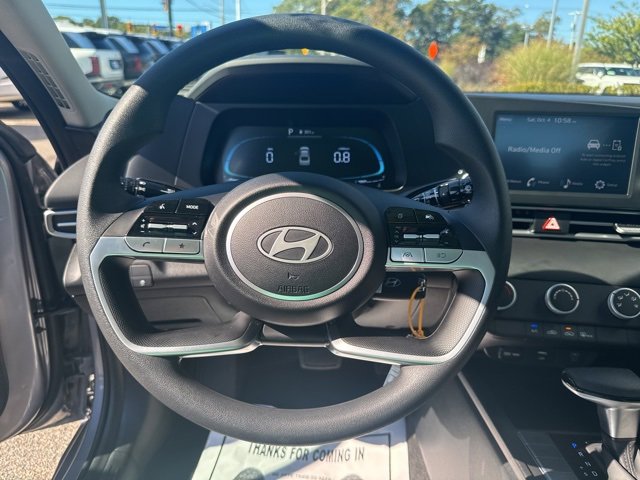 Certified 2025 Hyundai Elantra SE image 25