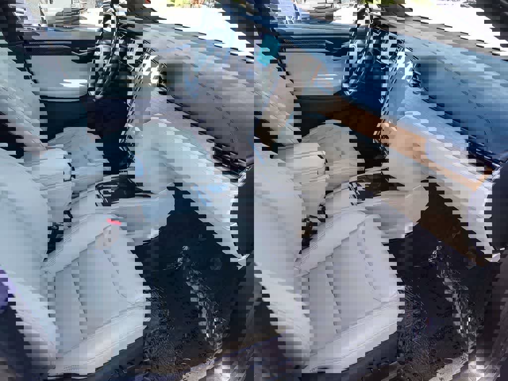 Used 2020 Tesla Model X Long Range image 14