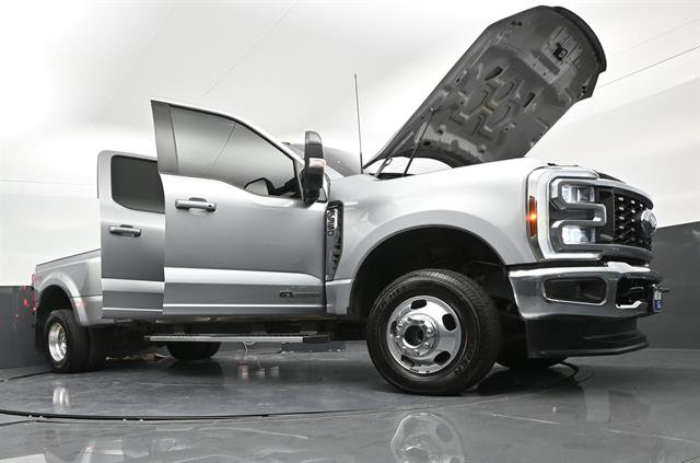 Used 2024 Ford F350 Lariat image 43