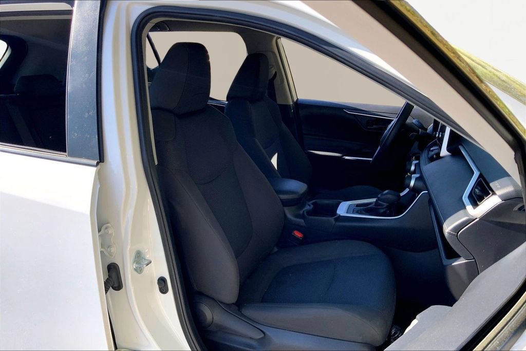 Used 2024 Toyota RAV4 LE image 19