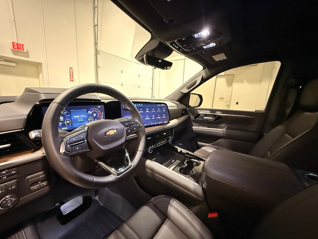Used 2026 Chevrolet Tahoe High Country AWD/4WD image 19