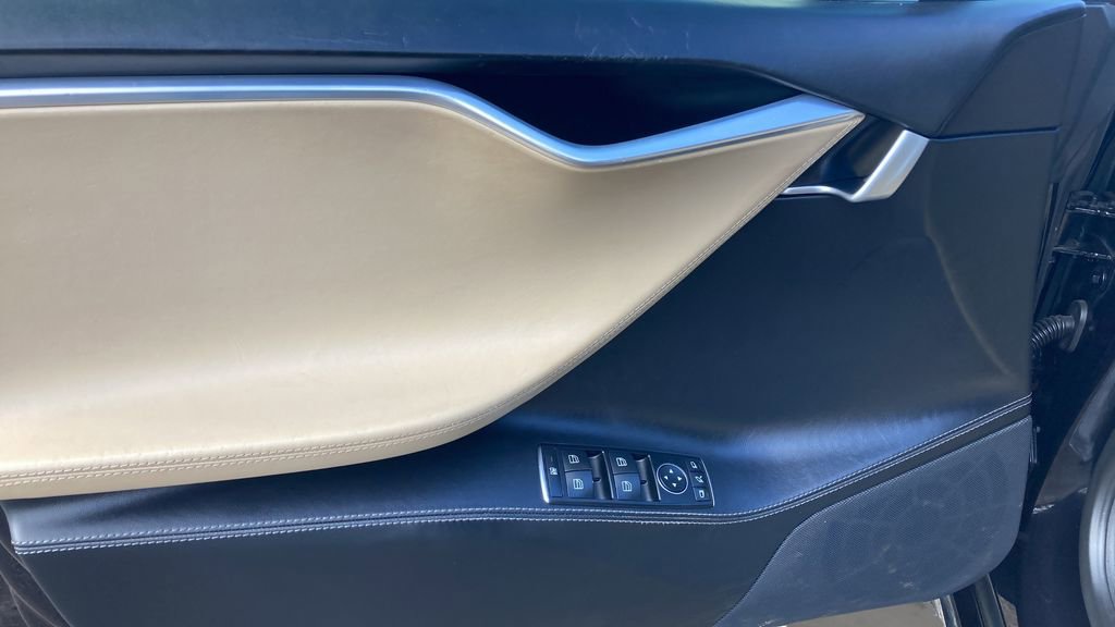 Used 2017 Tesla Model S 90D image 10