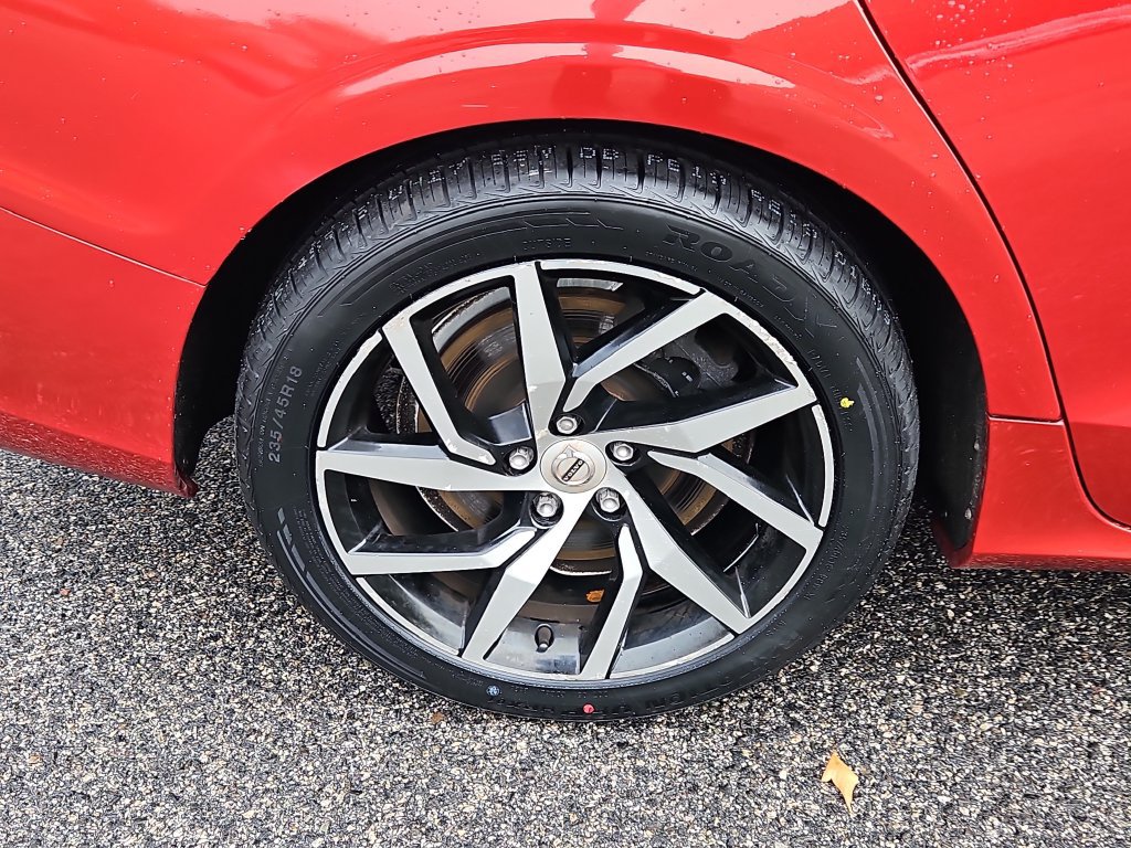 Used 2019 Volvo S60 T6 Momentum AWD/4WD image 9