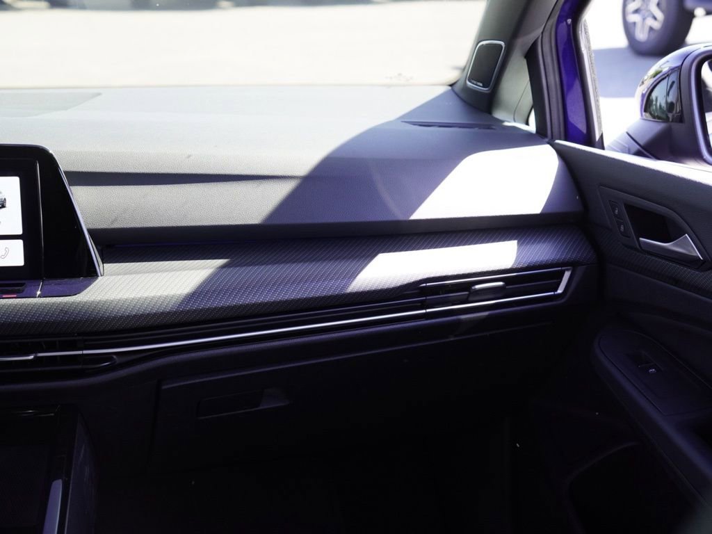 Used 2024 Volkswagen Golf R image 28