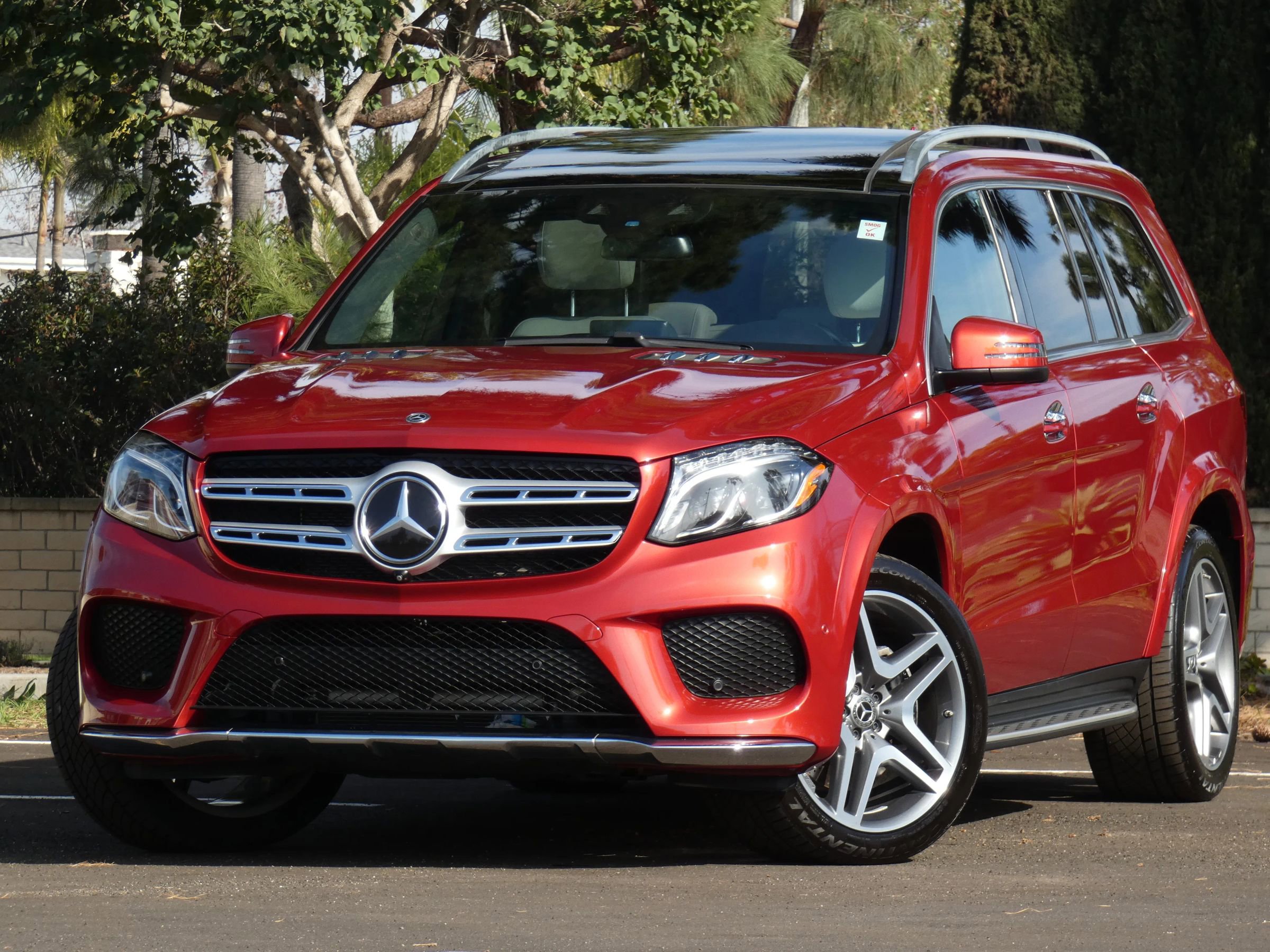 Used 2019 Mercedes-Benz GLS 550 4MATIC image 4