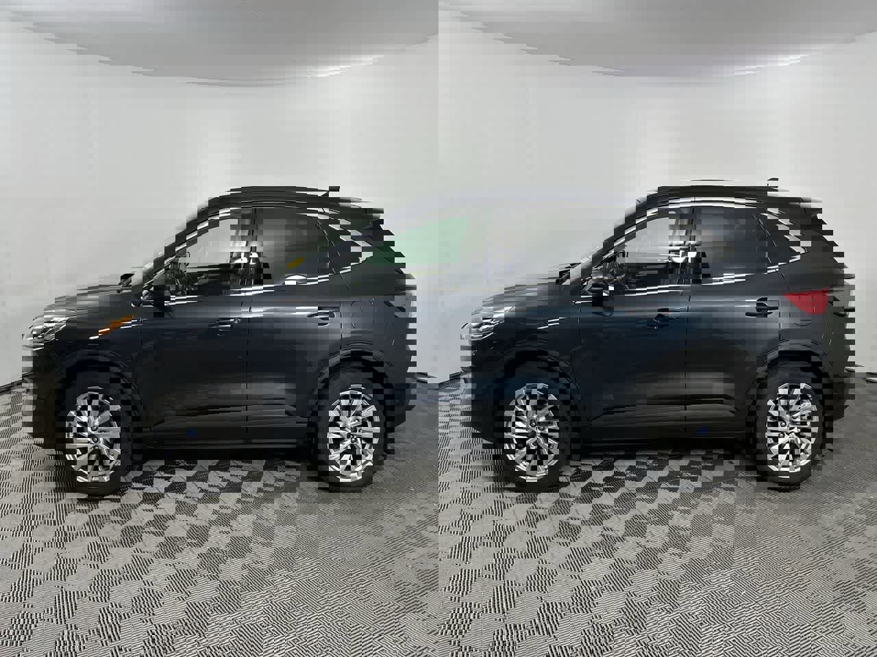 Used 2022 Ford Escape Titanium w/ Titanium Elite Package image 13