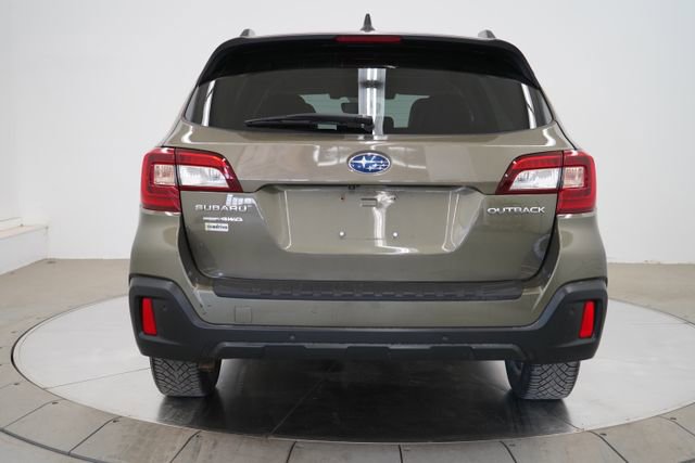 Used 2018 Subaru Outback 2.5i Touring image 6