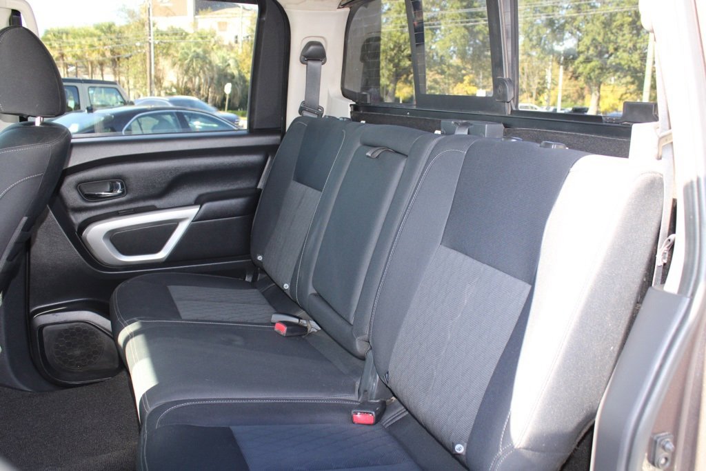 Used 2019 Nissan Titan SV w/ SV Convenience Package image 37
