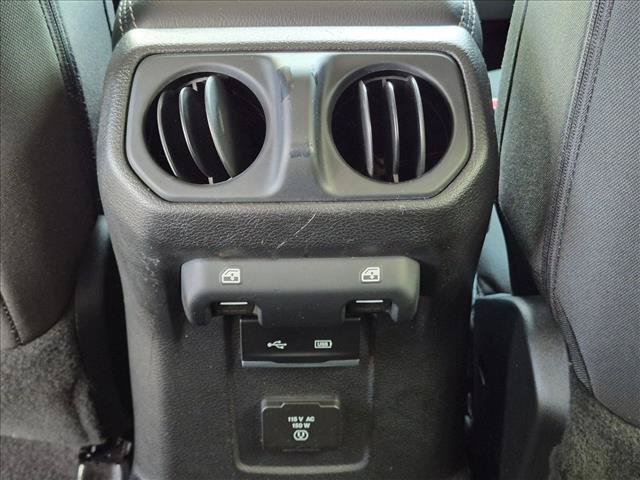Used 2018 Jeep Wrangler Unlimited Sahara AWD/4WD image 17