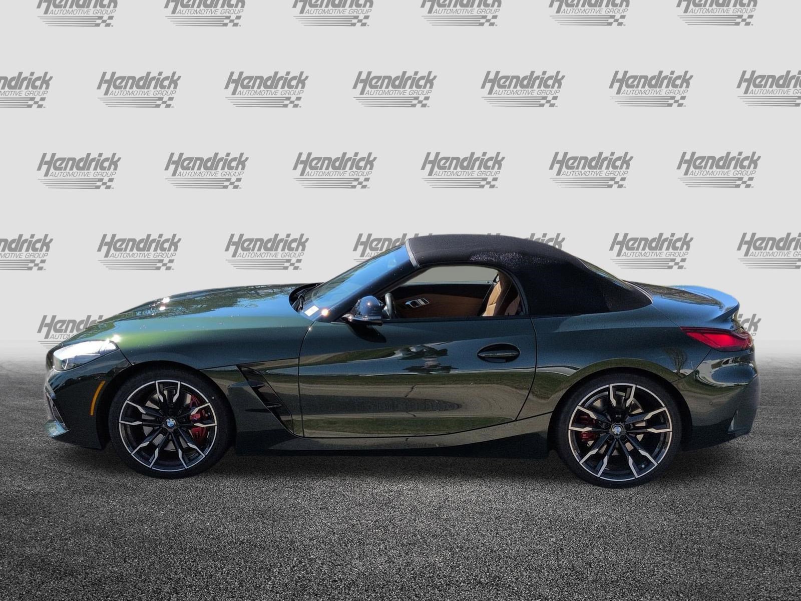Used 2025 BMW Z4 M40i w/ Edition image 7